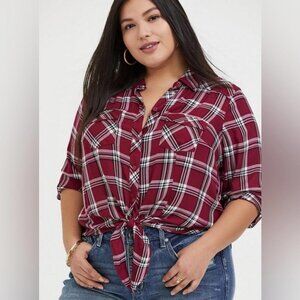 Torrid Womens Size 3X Taylor Slim Fit Rayon Twill Crop Button-Up Shirt Red Plaid